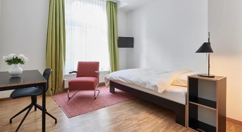 Haus zur Stauffacherin — Women Only (отель для женщин)