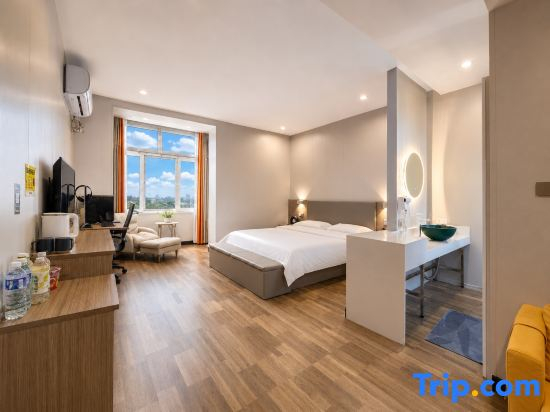 Metropolitan Select Hotel