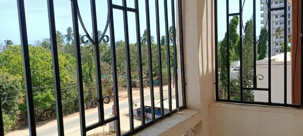 2-bed Penthouse in Mtwapa With Rooftop Terrace