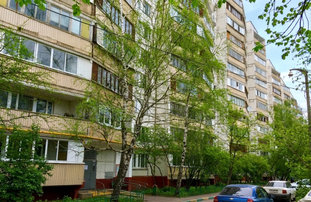 Милана на улице Газопровод