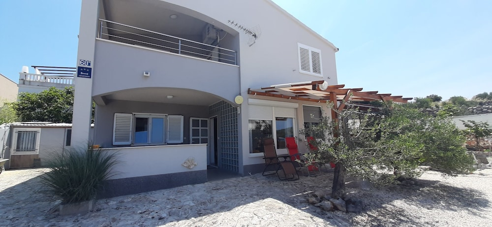 Apartment Mezaroca