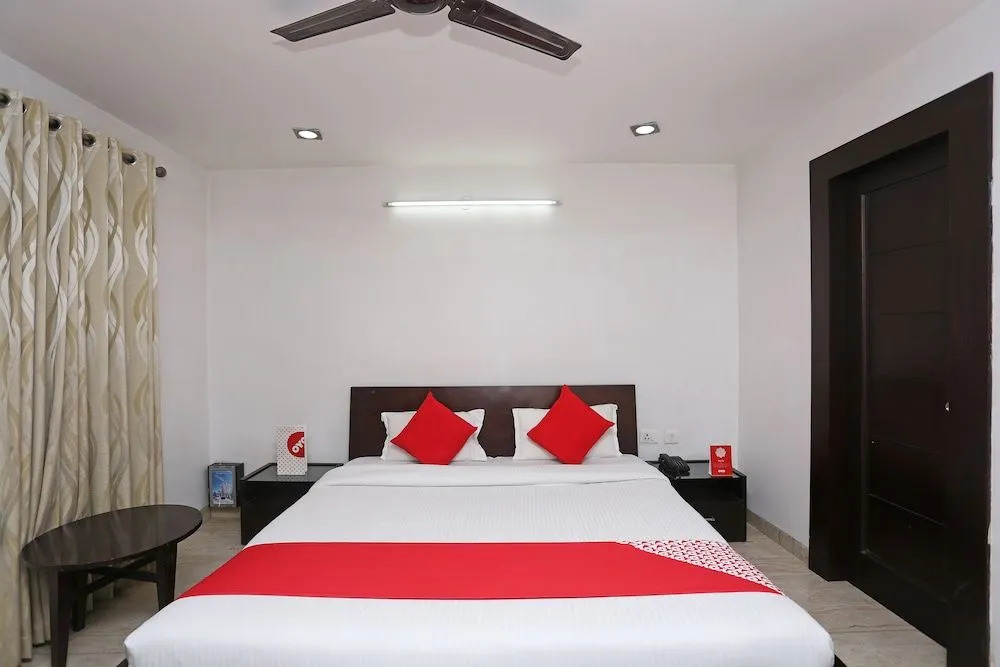 OYO 19309 Hotel Rajshree