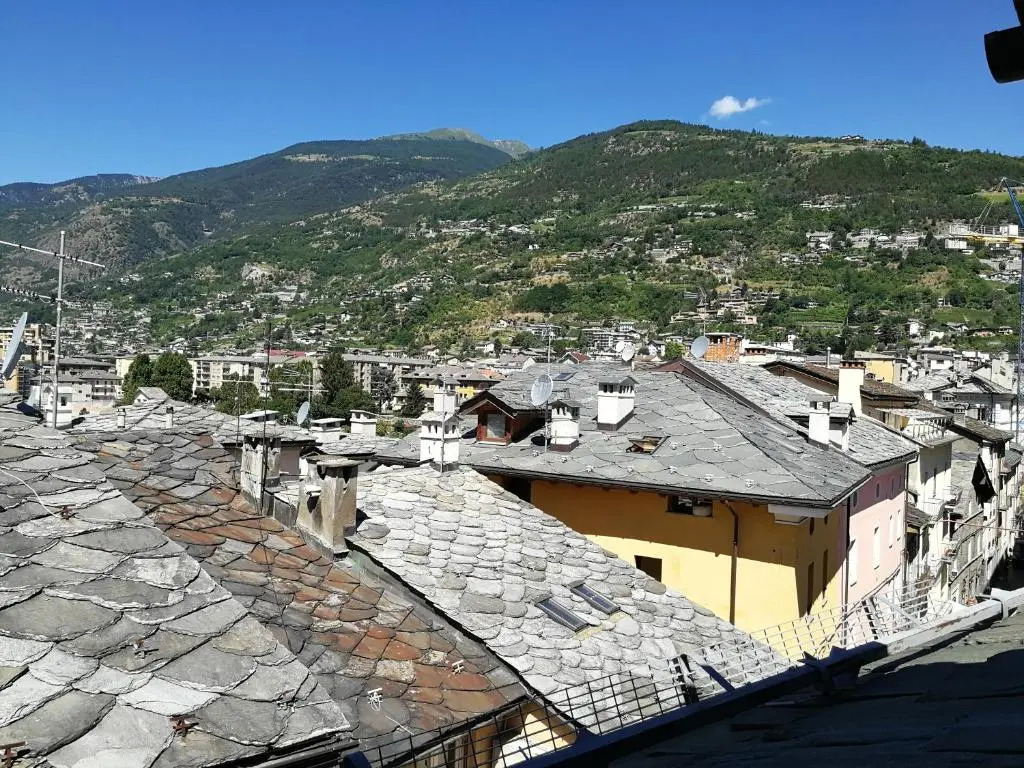 appartamento nel centro storico di Aosta con vista sui ghiacciai