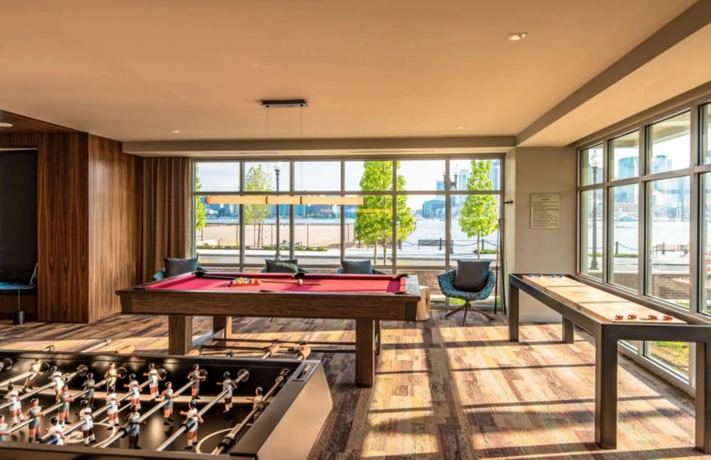 Global Luxury Suites East Boston