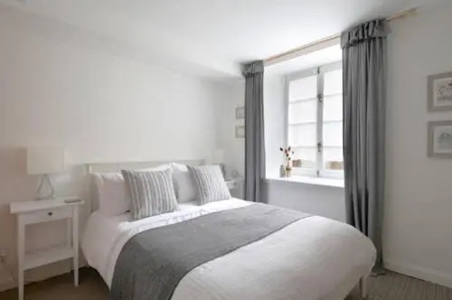 The Cooperage Apartment No 6, The Shore