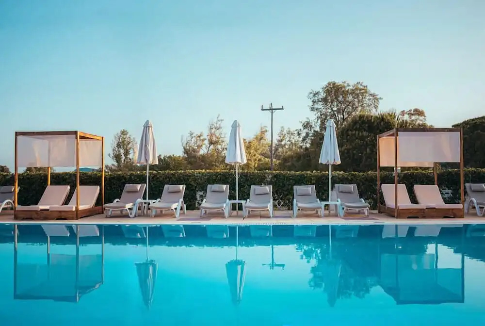 Dennys Inn Hotel