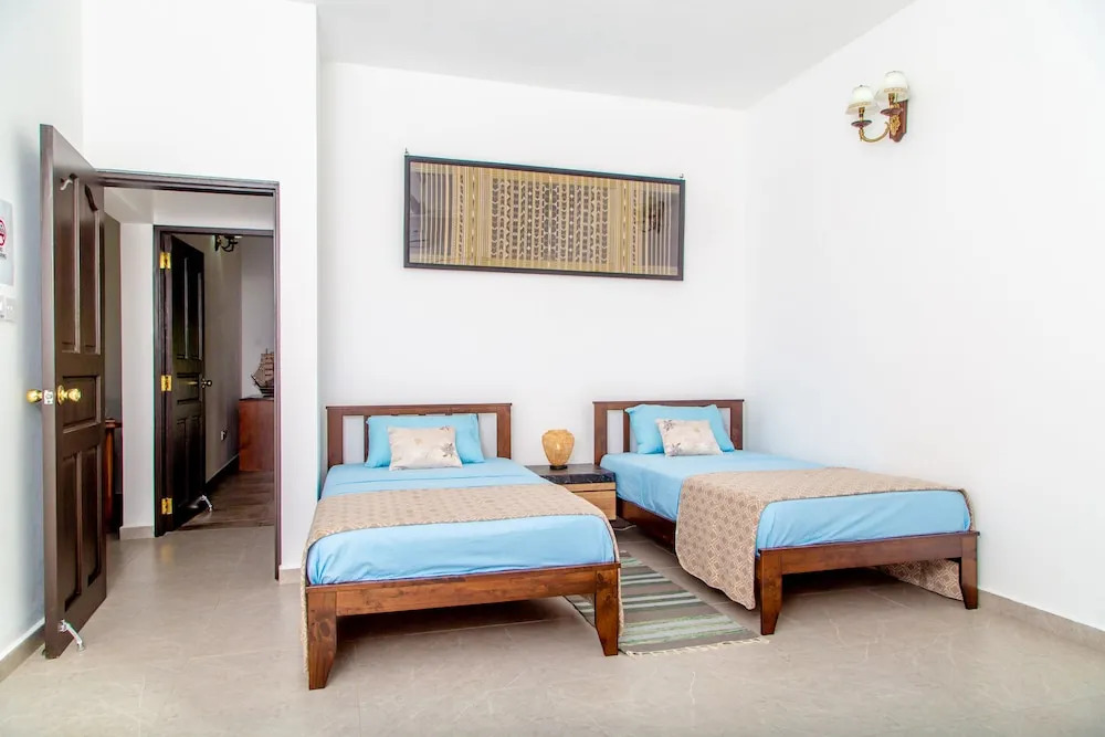 2-bed Apt, Sleeps 5, Near Beau Vallon Beach