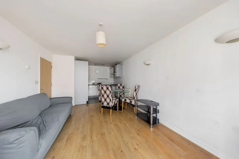 Cozy London Stratford Apartment With Gym