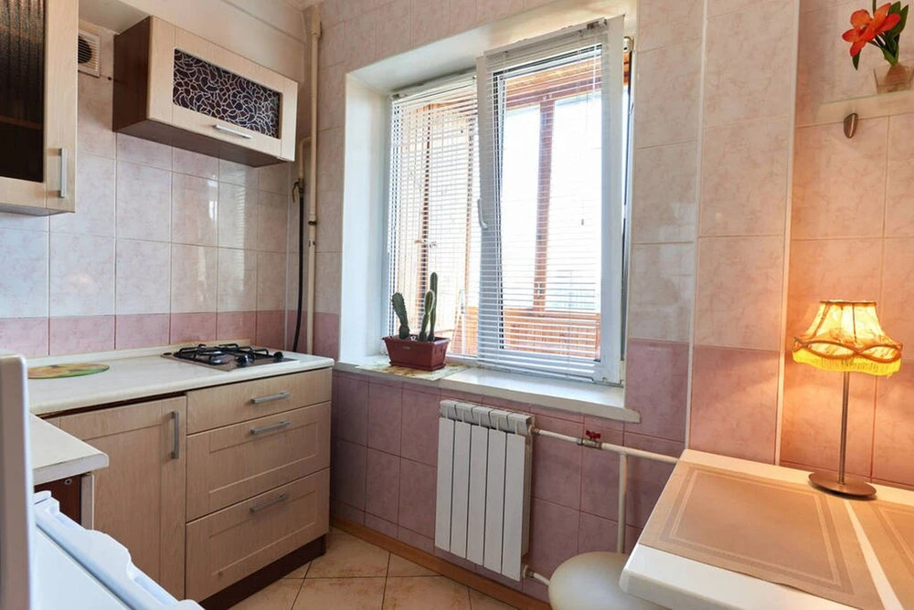 Апартаменты Home-Hotel, ул. Евгения Сверстюка, 8