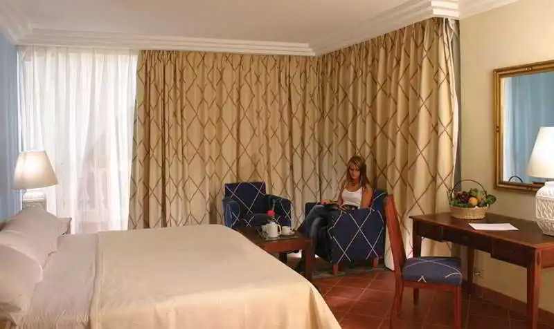 Royal Plaza Hotel