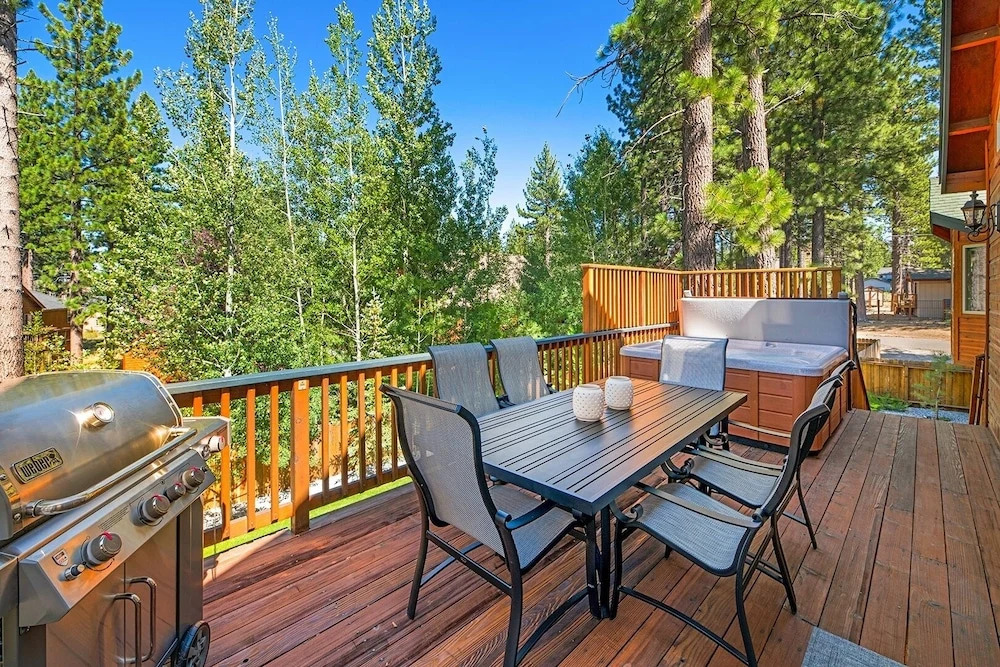New Listing! Alpine W/ Private Hot Tub 4 Bedroom Home
