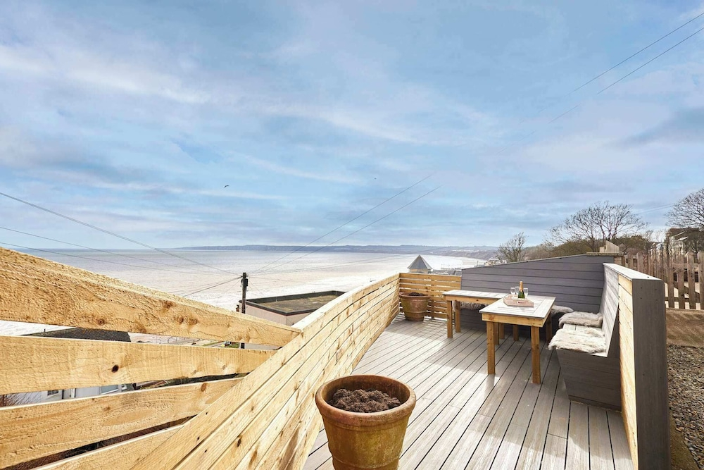 Host and Stay Sea View
