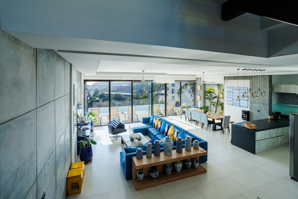 Villa Omari Seaview Pool & Game Room Kata