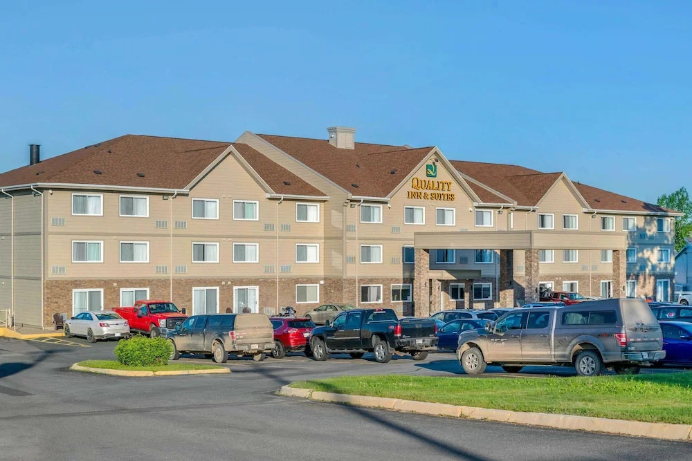 Lakeview Inns & Suites