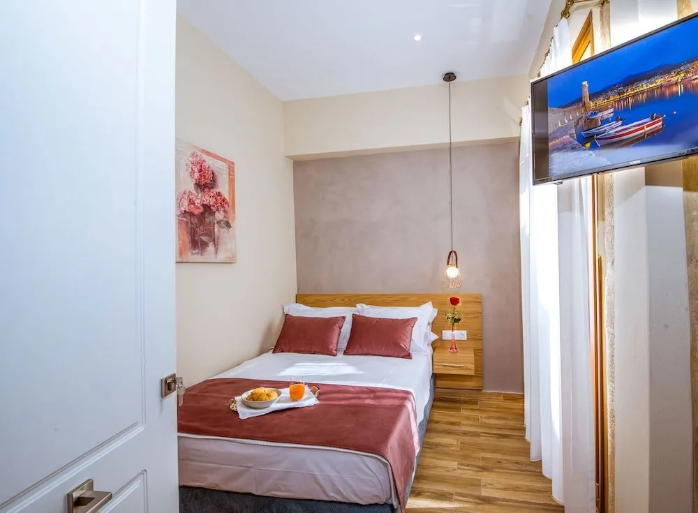 Elma Suites