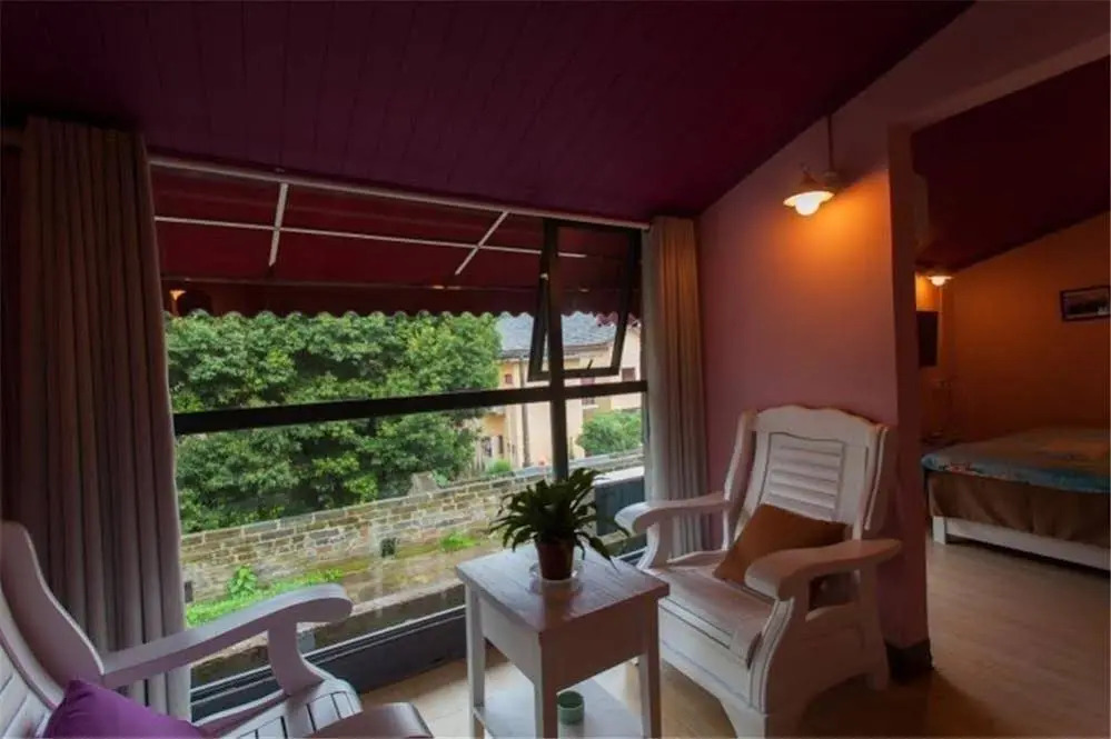 No. 16 West Lane Inn Guilin