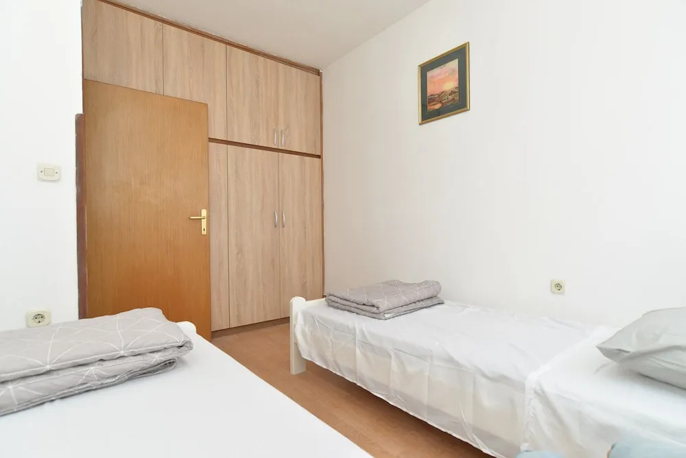 Apartment 1938