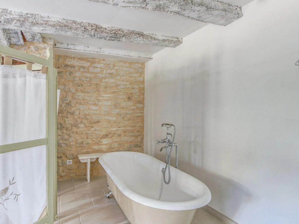 Alluring Holiday Home in Dégagnac with Heated Pool