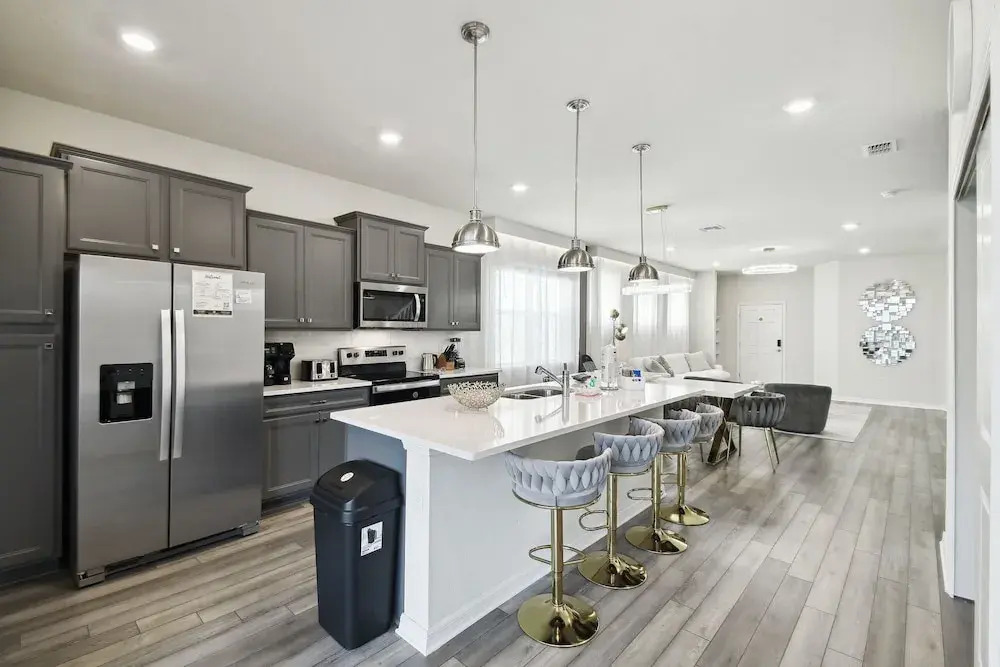 5 BD En-suites, Game Room, Pool, Sleeps 14, Disney