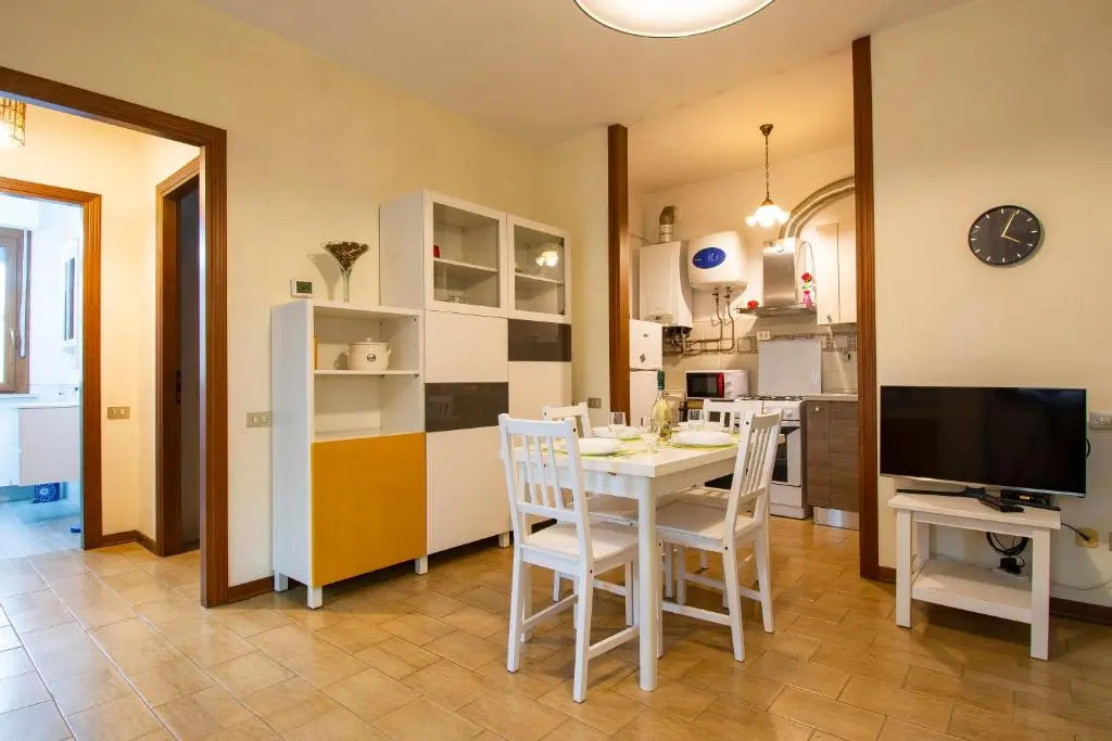 ALTIDO Lovely Flat for 4 with Balcony and Free Parking