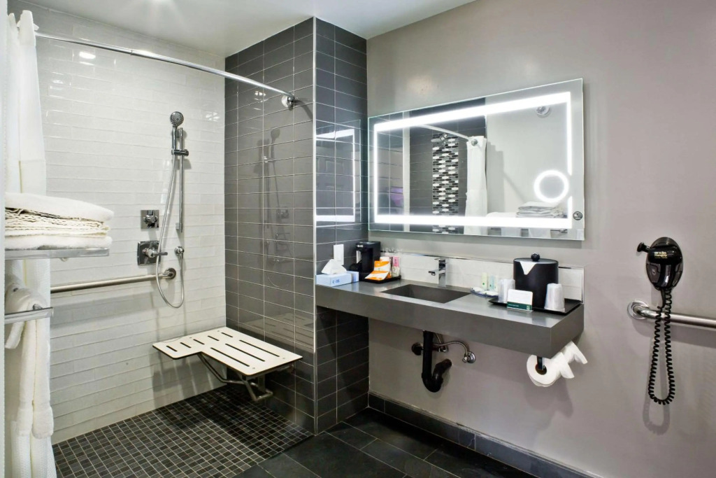 Bay Area Inn & Suites