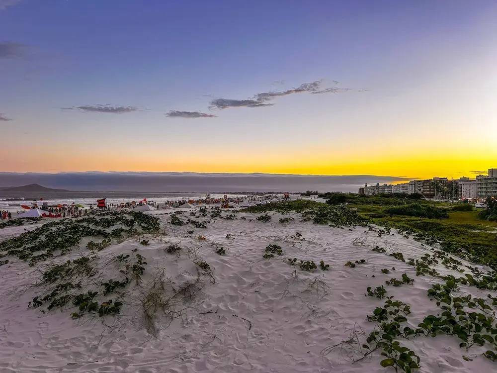 Incr vel Apto a 800m da Praia do Forte - Cabo Frio