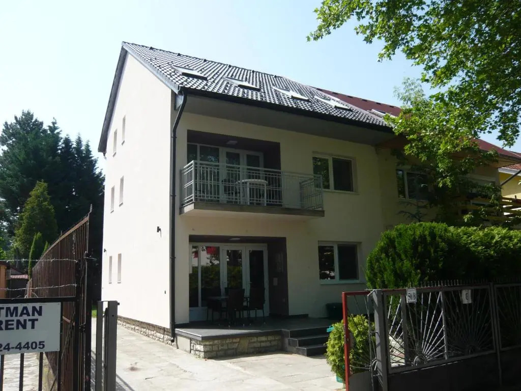 Luna apartmanház