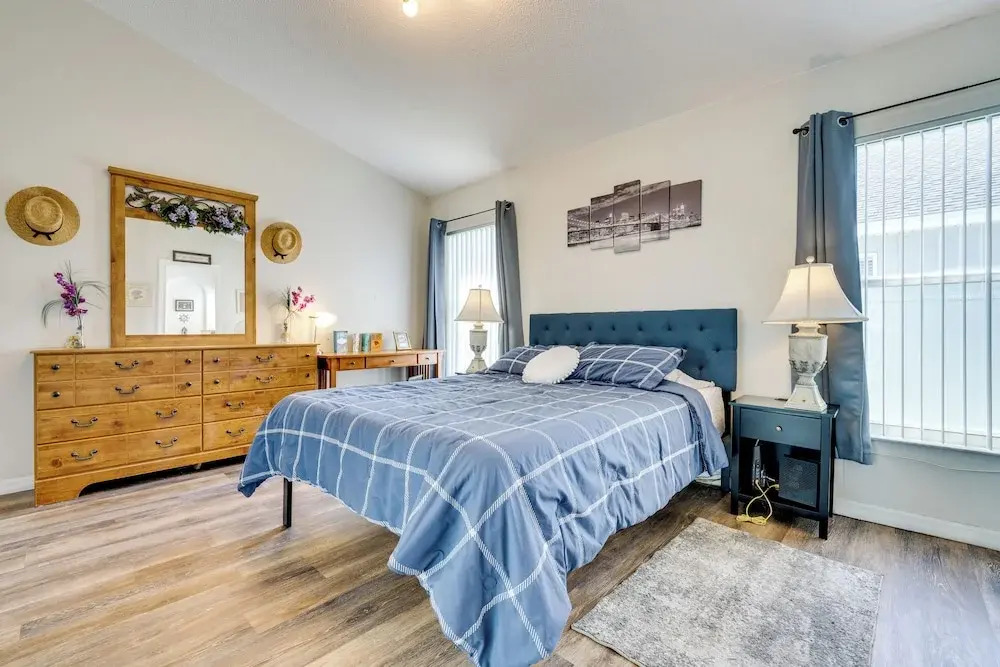 4 Mi to Disney: Home w/ Heated Pool in Kissimmee!