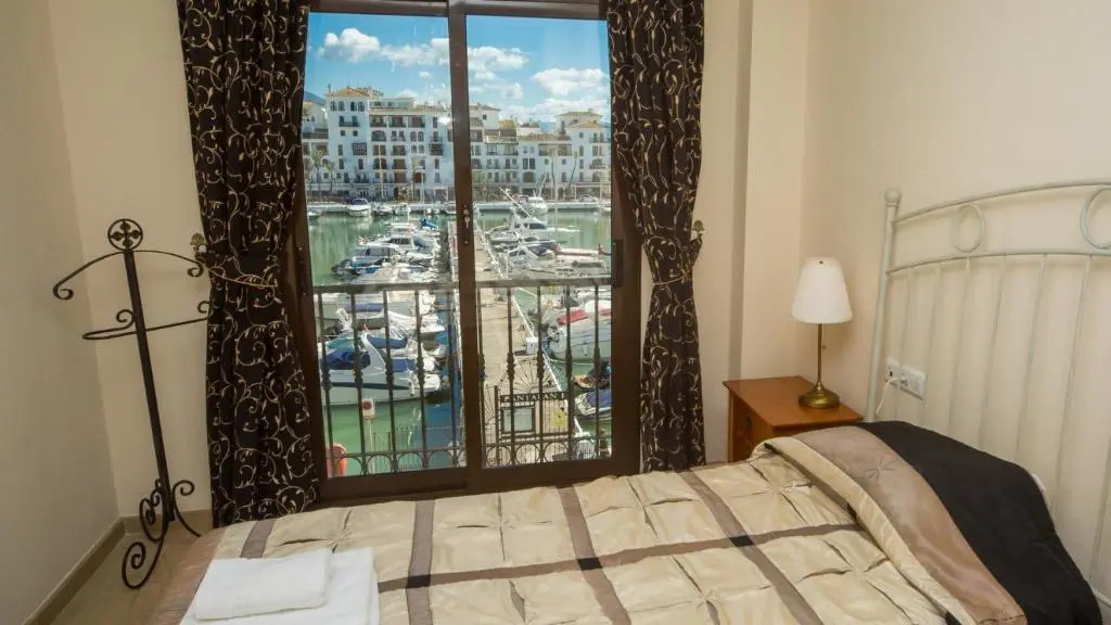 Marina Real 124