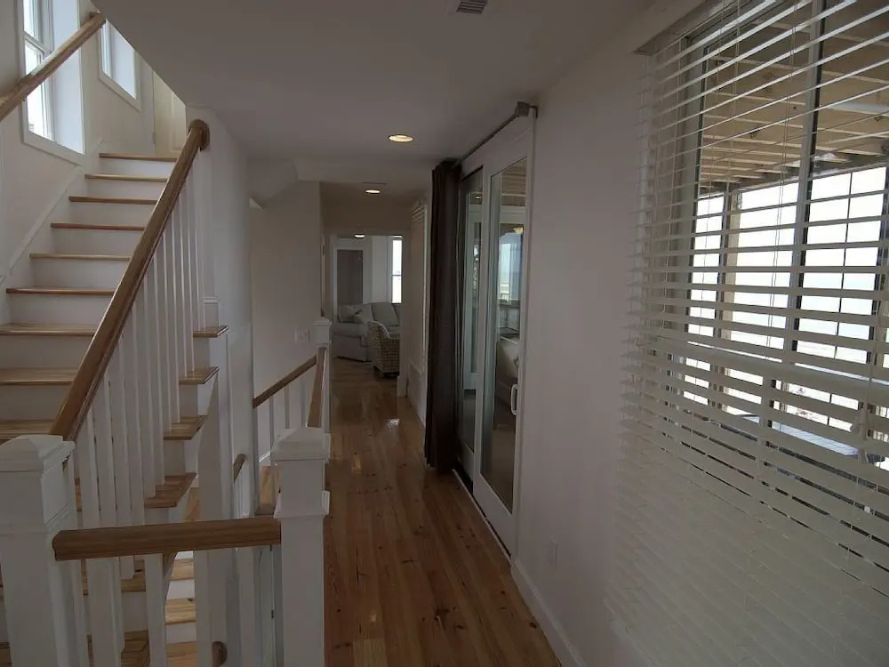 Moontide - 5 Br home by RedAwning