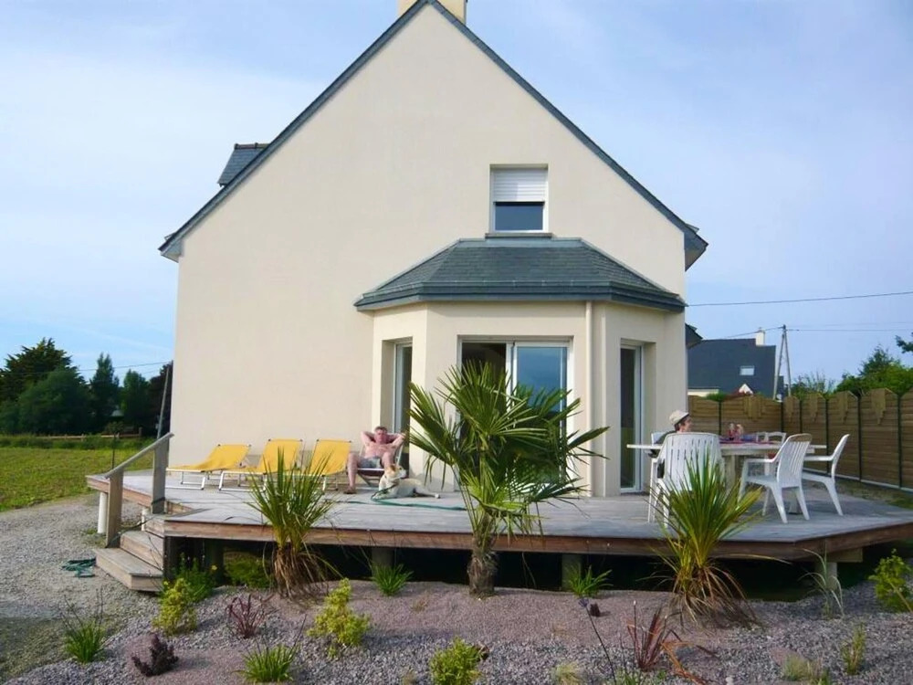 House with 2 Bedrooms in Plurien, with Furnished Terrace
