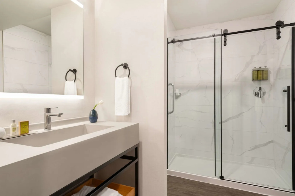 DoubleTree by Hilton San Francisco South Airport Blvd
