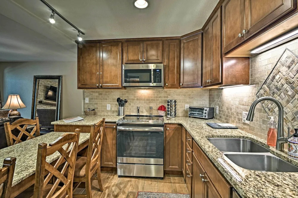 Breck Ski-in/ski-out Condo on Peak 8 w/ Patio