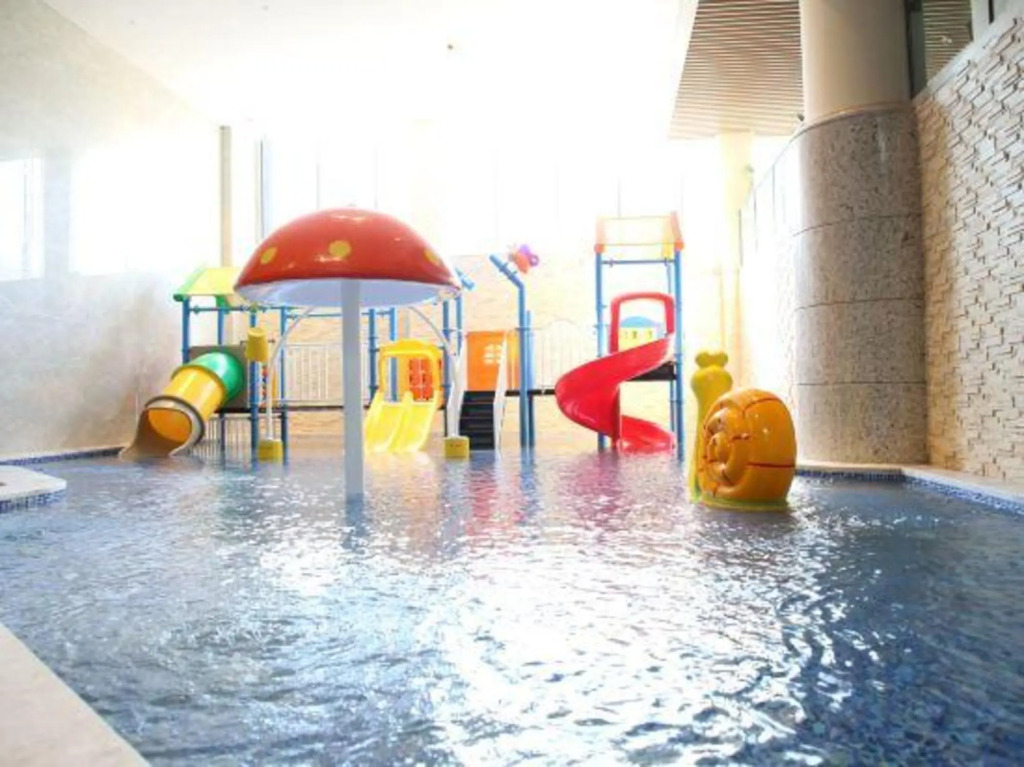 Yatai New City Hot Spring Hotel