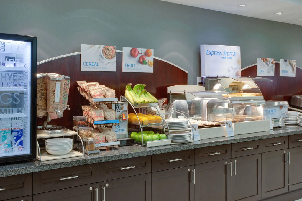 Holiday Inn Express & Suites Ottawa East-Orleans by IHG