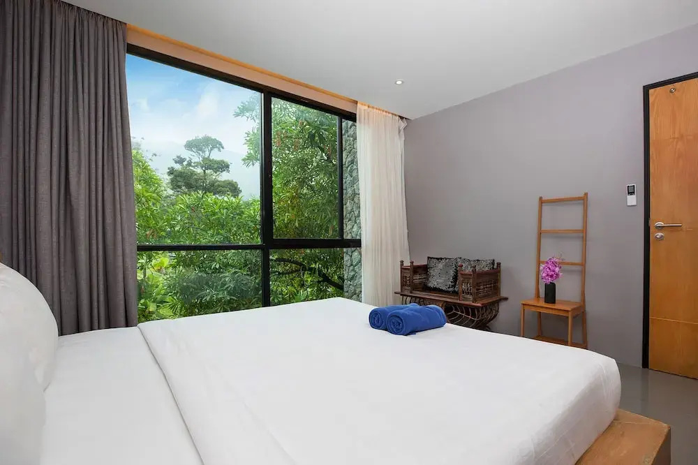 Designer 4BR Pool Villa Gentle Breeze