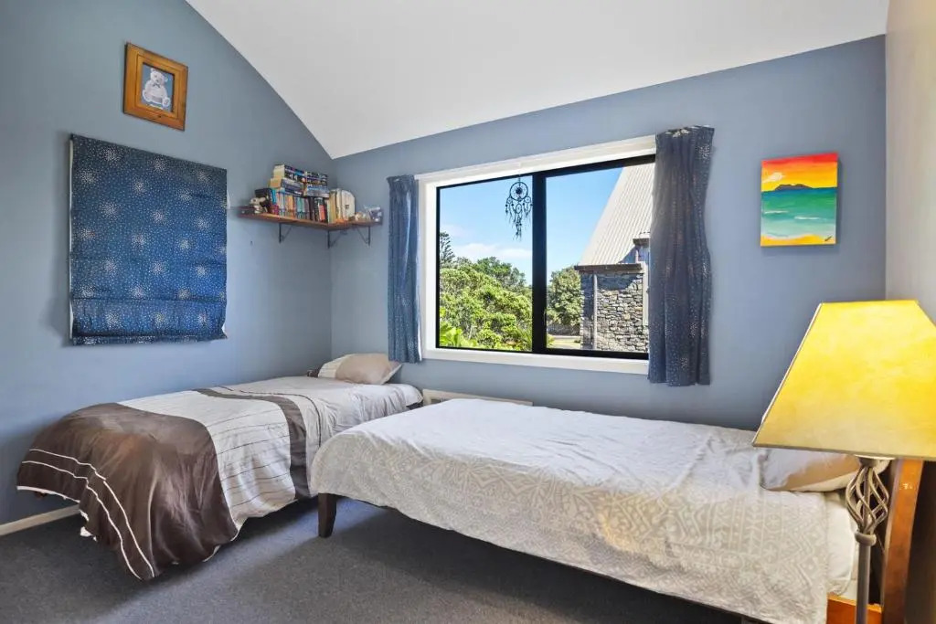 Tuhua Views - Waihi Beach Holiday Home