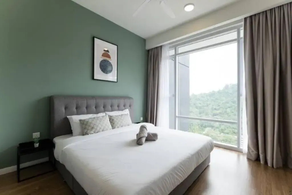 Mountain View 2 room KL East Mall 4pax NEW