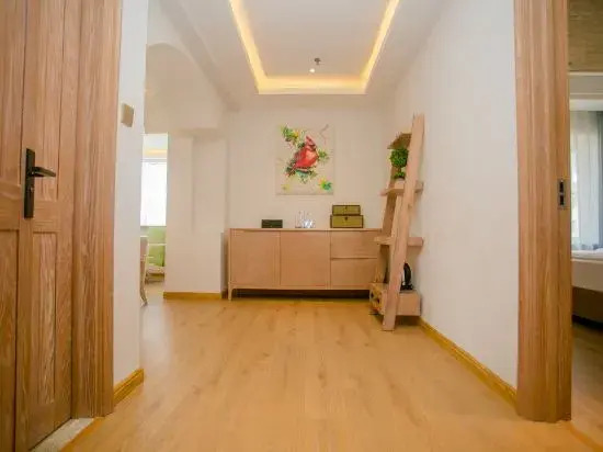 Changchun Lanhai Tangquan Business Hotel