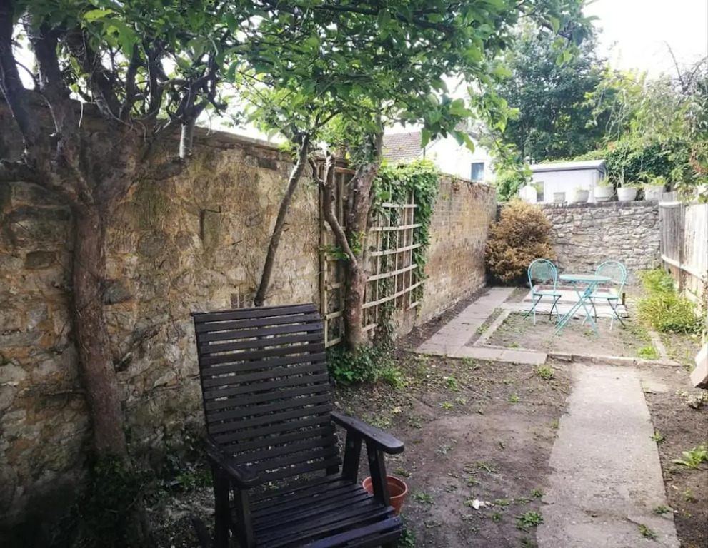 OYO The Maidstone Guesthouse