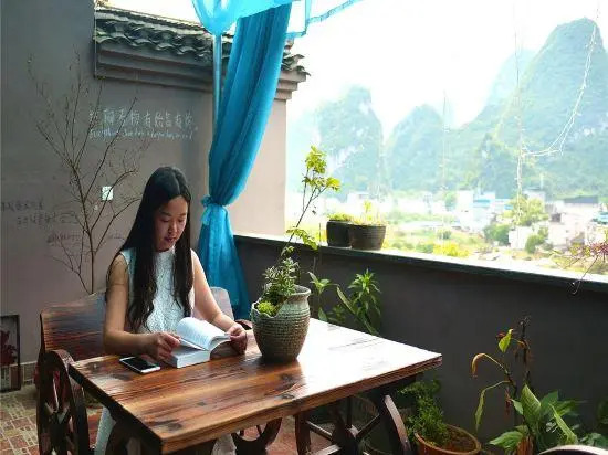 Flower Inn