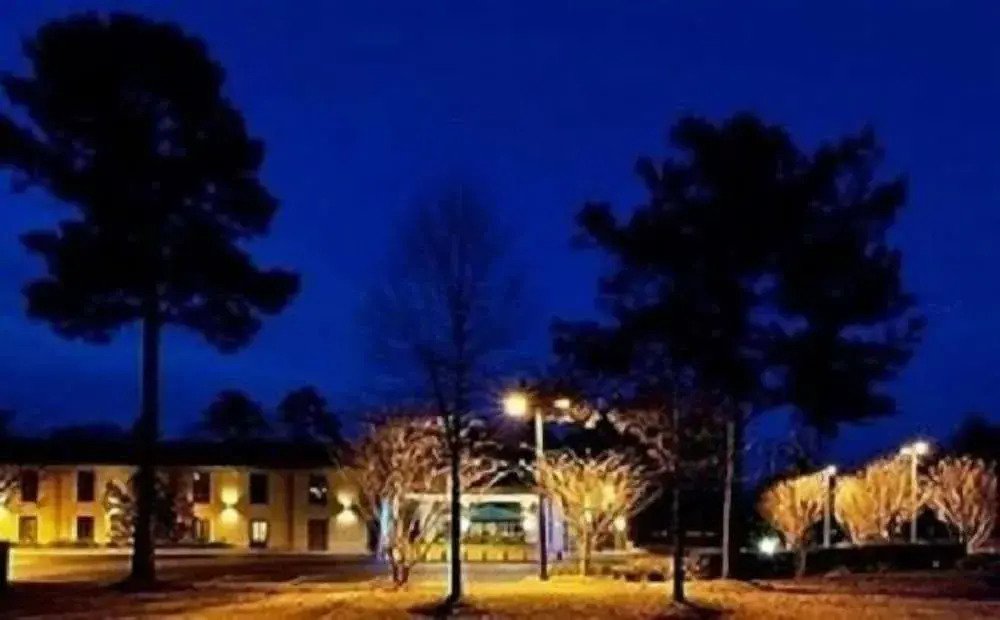 Moncks Corner Inn