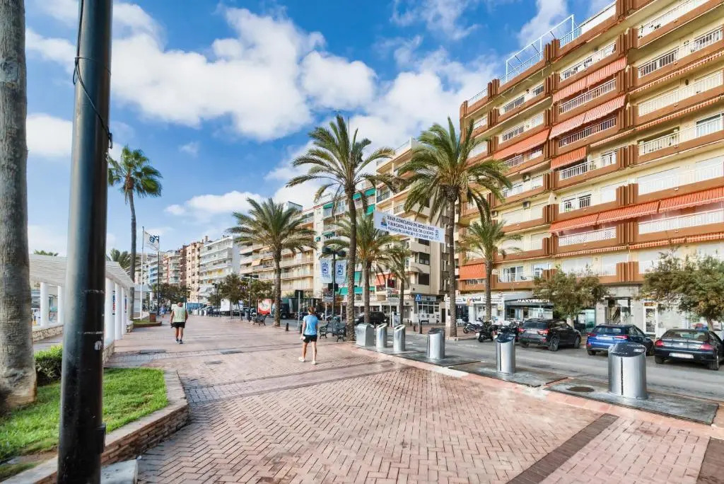 Holidays2Fuengirola Palangreros 100 mts from Beach and promenade
