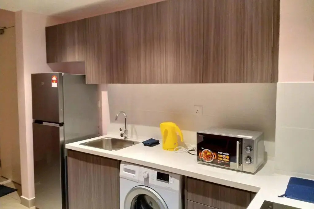 HB1512- Hyve Studio unit, Lake view, Cyberjaya, Free Wi-Fi, Free Parking, Netflix,Pool