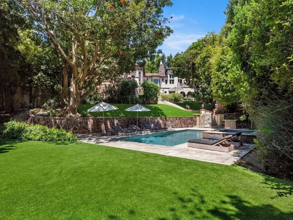 Carolwood - Modern Tuscan Villa With Rolling Lawns and Loggia in Holmby Hills