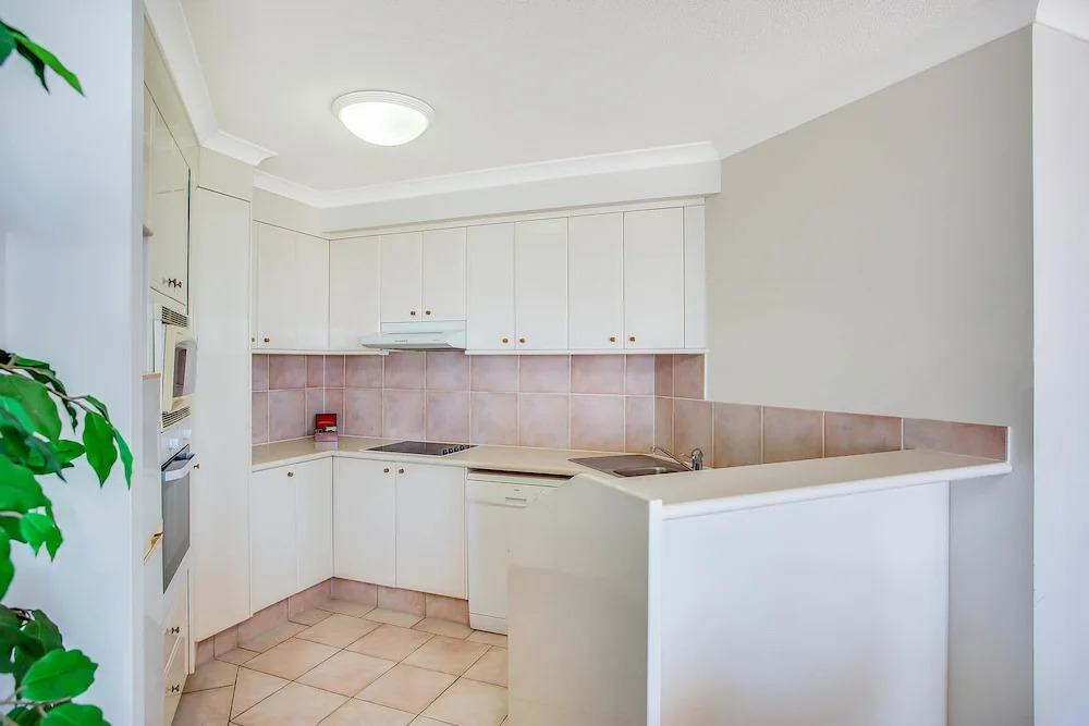 Soul Surfers Paradise 3 Bedroom Beach Apartment