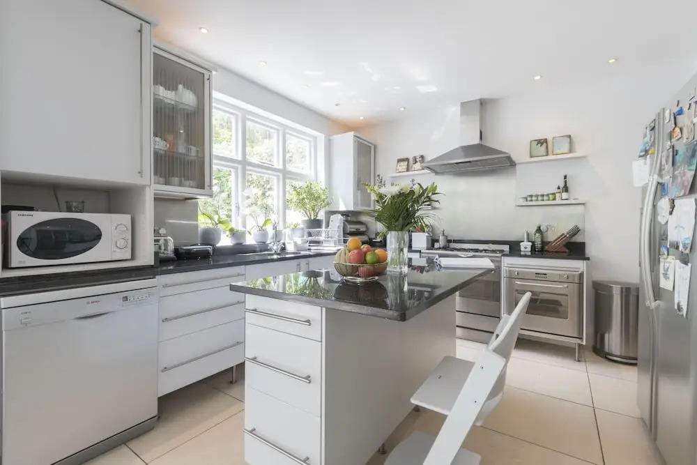 Fashionable Family home in Southfields