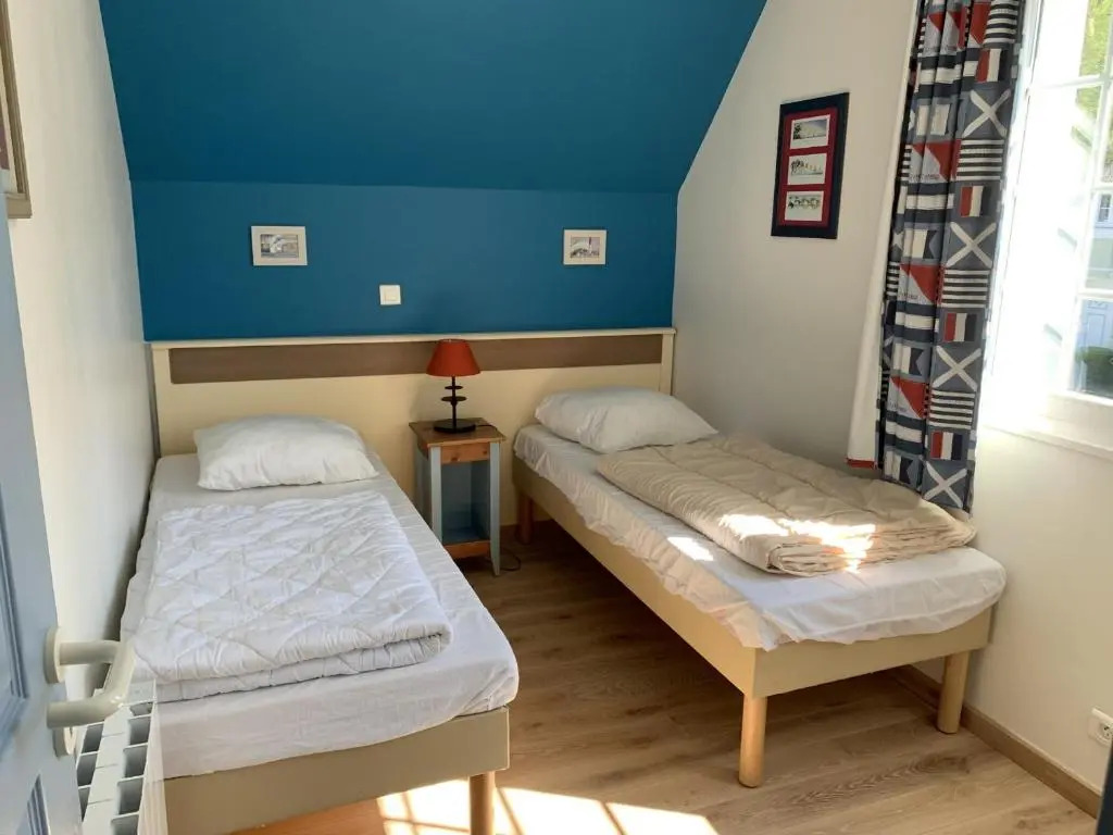 Maison Familiale avec Terrasse, 2 Chambres, Accès Plage et Golf - Animaux Bienvenus - FR-1-482-57