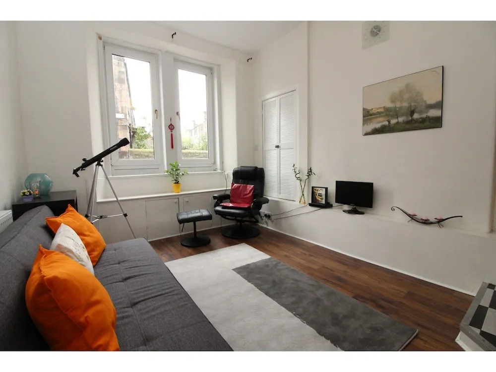 Quaint and Cozy City Centre Apartment Ideal for 3