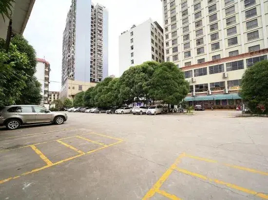 Bobai Baolilai Hotel